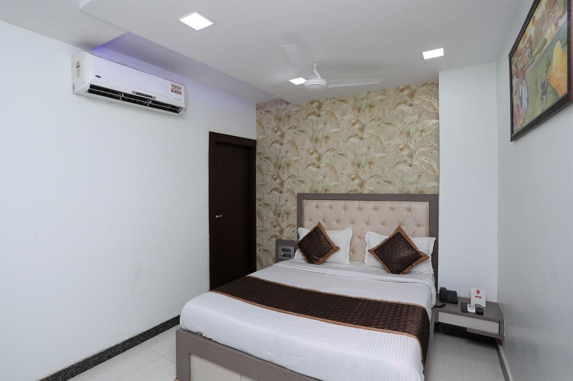 אגרה Oyo Hotel Vaishnavi Heritage Inn מראה חיצוני תמונה