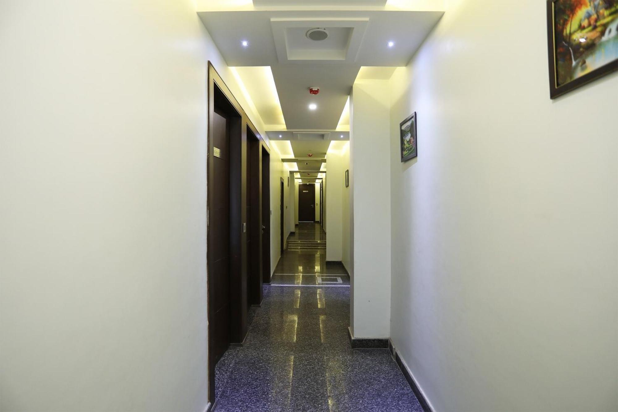 אגרה Oyo Hotel Vaishnavi Heritage Inn מראה חיצוני תמונה