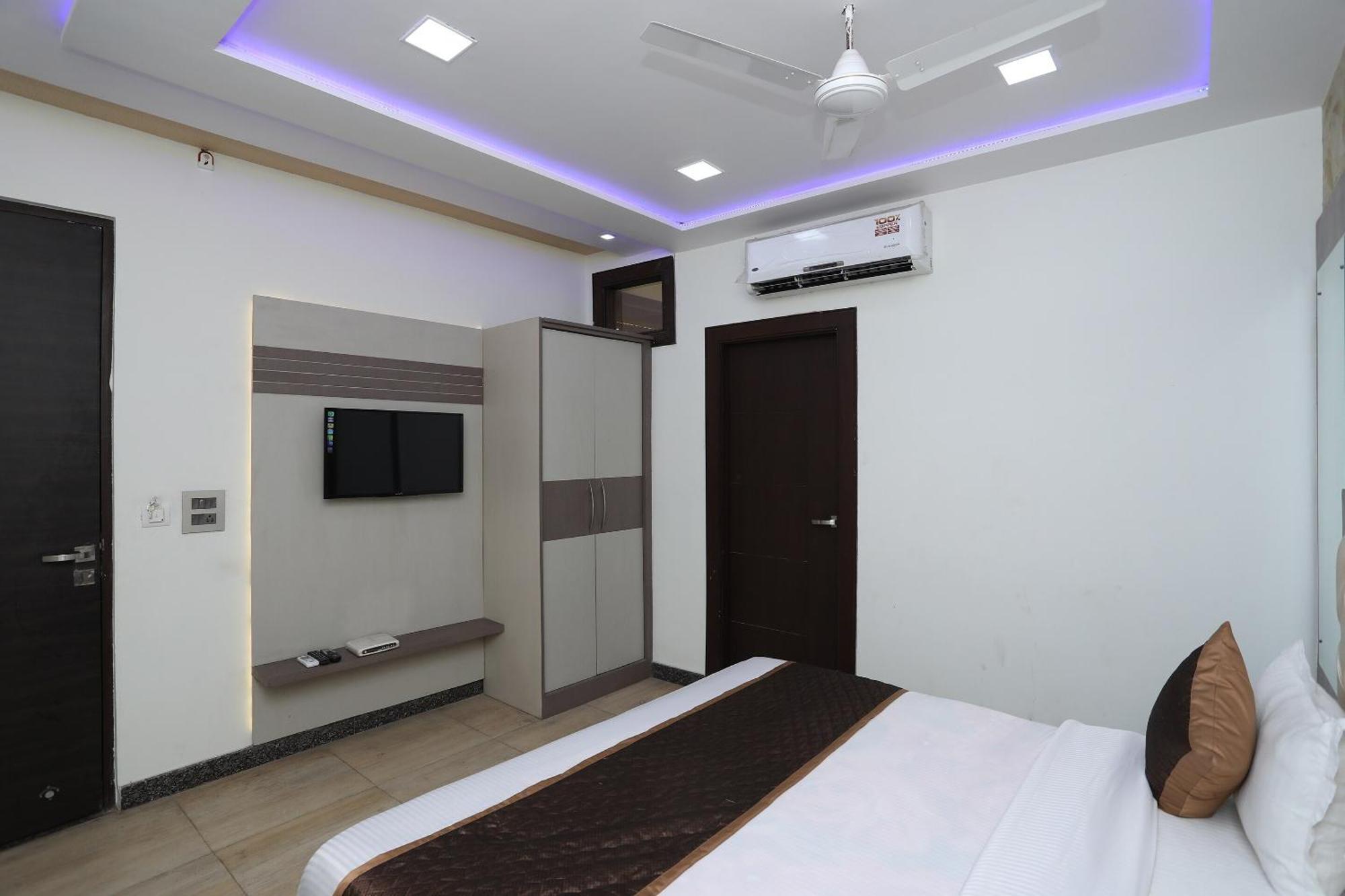 אגרה Oyo Hotel Vaishnavi Heritage Inn מראה חיצוני תמונה